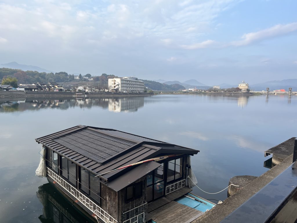 船形屋 白天景色