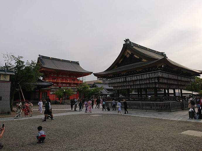 八坂神社的舞殿